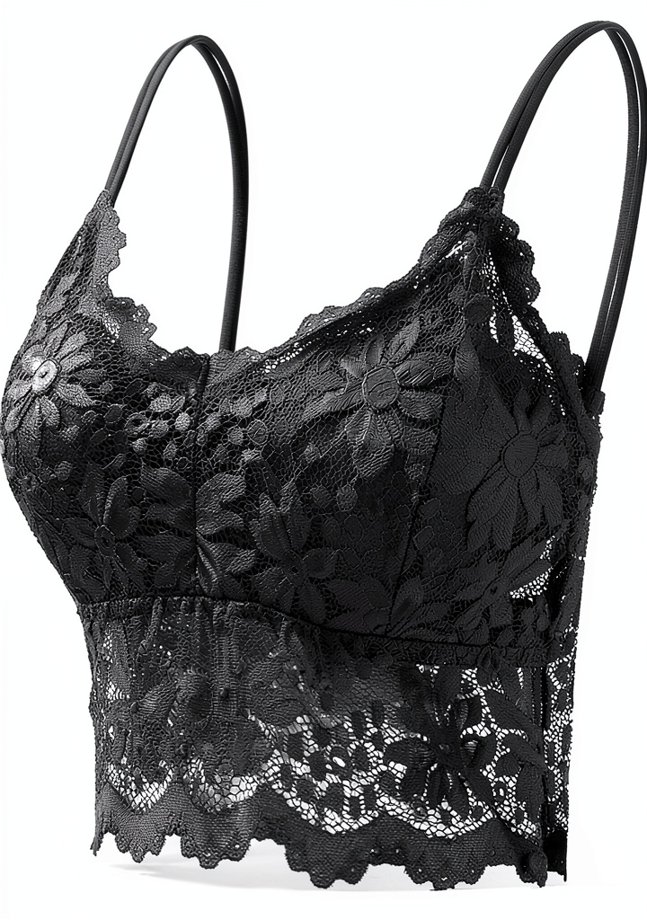 Femme portant le soutien-gorge invisible sous un vêtement ajusté